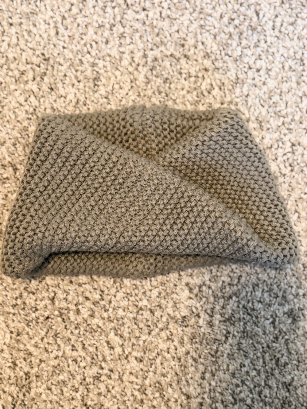 Zara Knitted Twist Headband in Olive Green